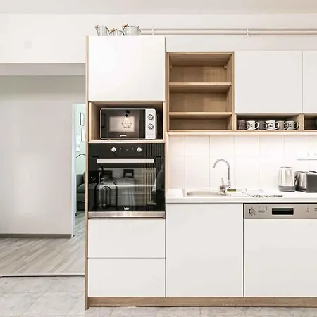 In - Balaton 44881 *